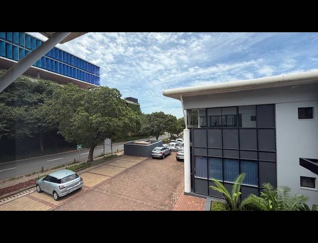148M² OFFICE TO LET IN WESTVILLE